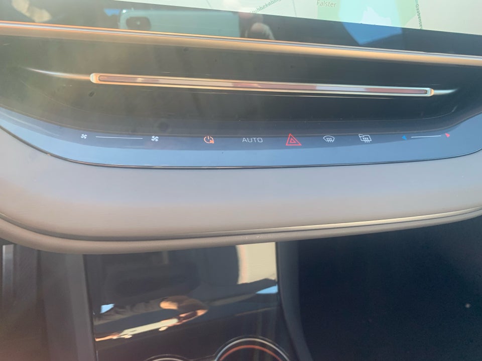 Hongqi EH7 111 Exclusive 4d