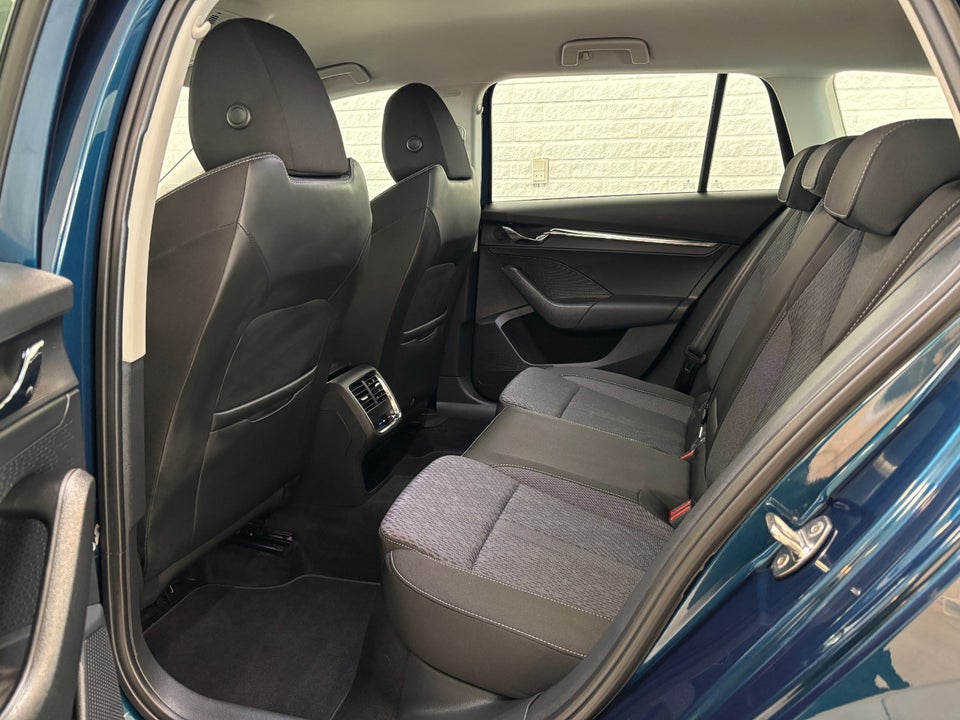 Skoda Octavia 1,4 TSi iV Plus Combi DSG 5d