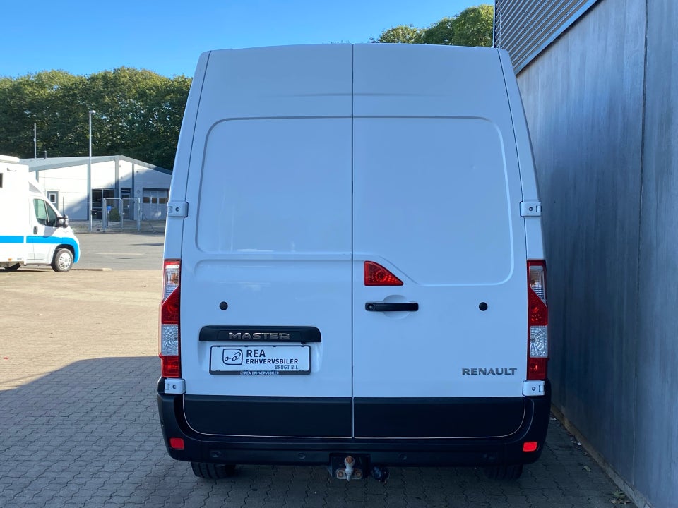 Renault Master III T33 2,3 dCi 145 L2H2 Kassevogn