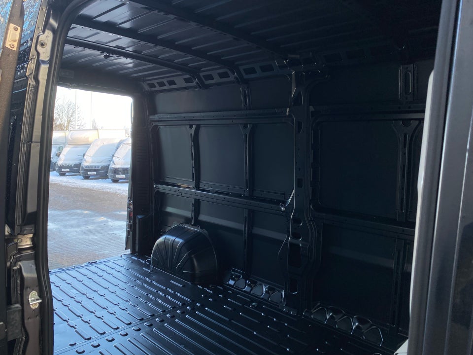 Fiat Ducato 35 Maxi 2,2 MJT 180 Kassevogn L3H2 Pro+ aut.