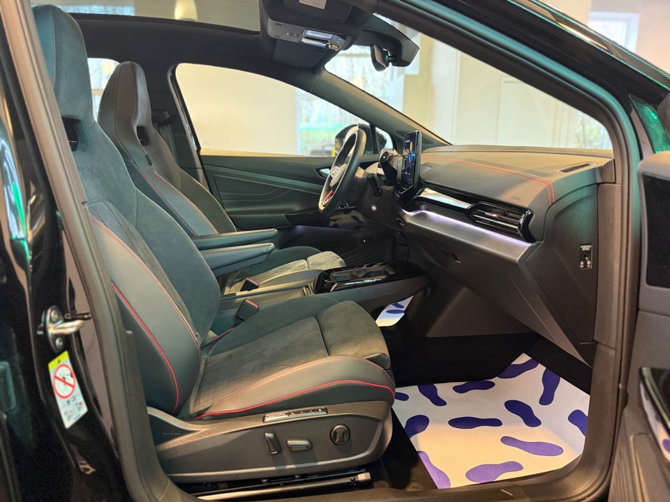 VW ID.5 77 GTX 75 Years Edition 4Motion 5d