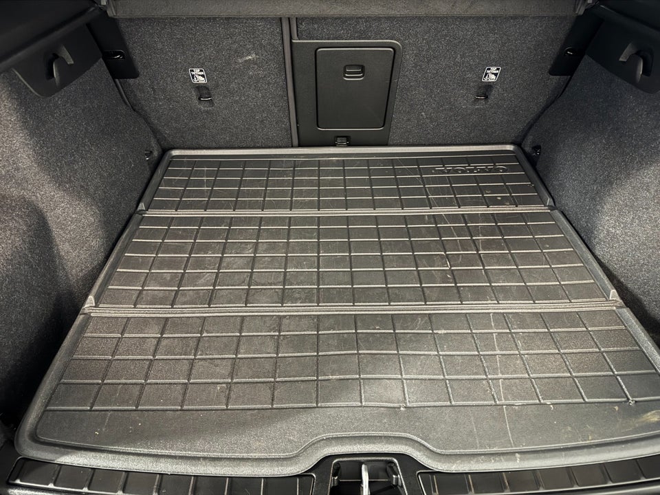 Volvo XC40 ReCharge Plus 5d