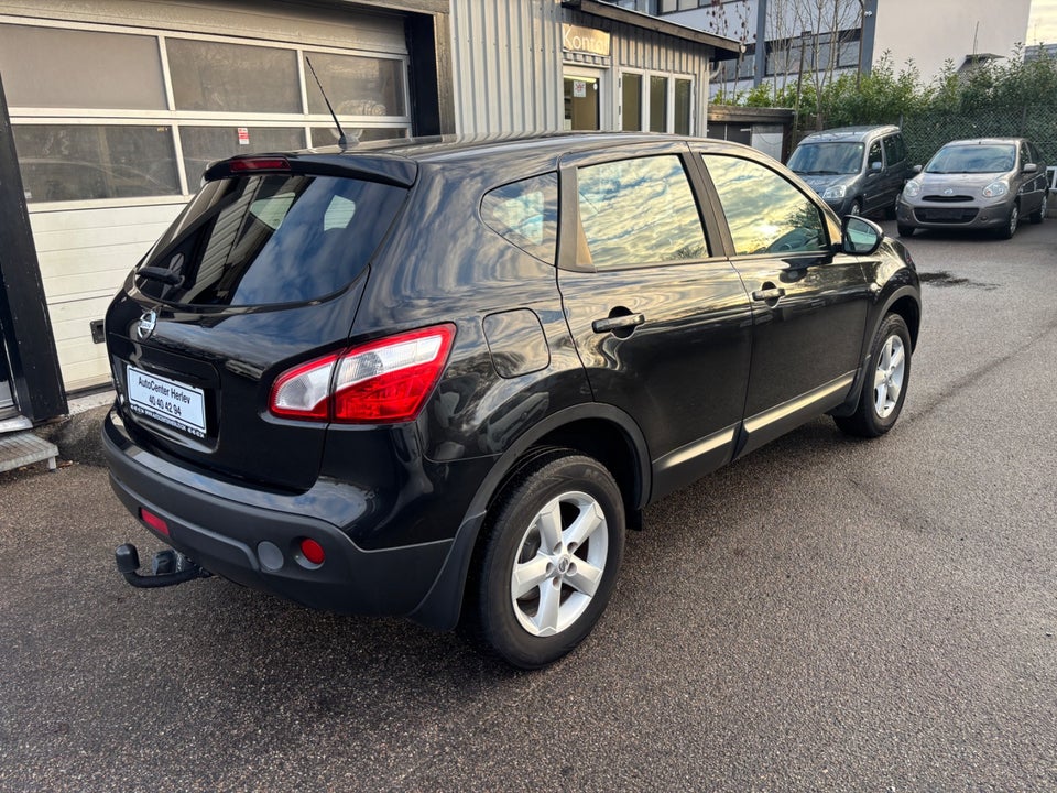 Nissan Qashqai 1,6 Acenta 5d