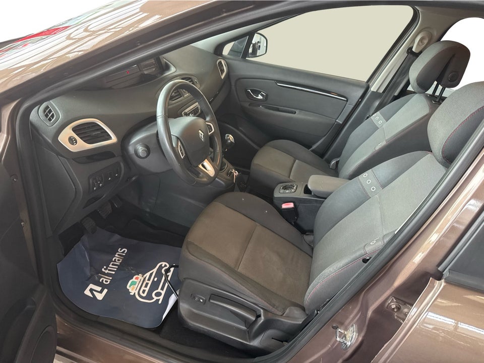Renault Grand Scenic III 1,6 dCi 130 Expression 7prs 5d