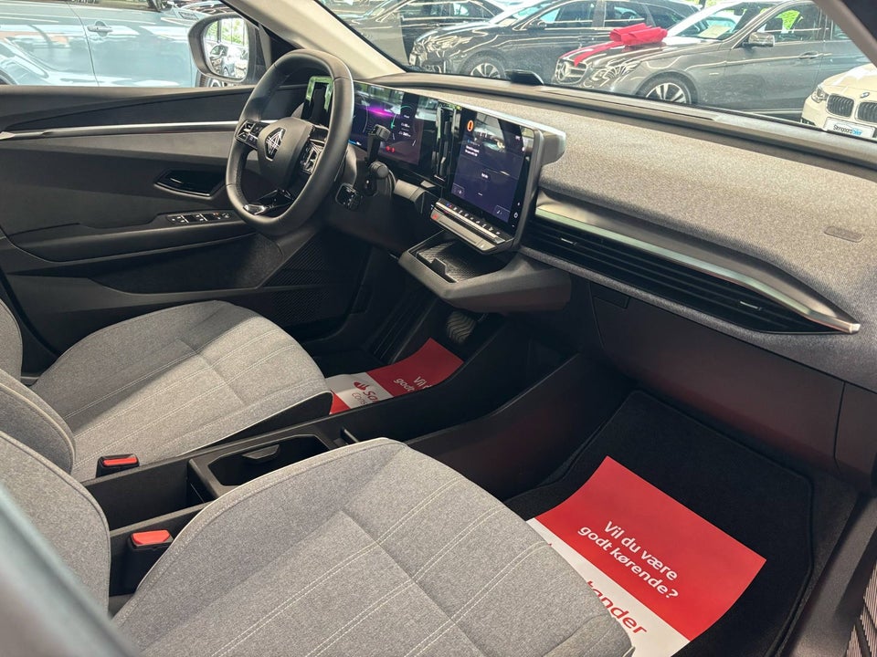 Renault Megane E-Tech 40 Equilibre 5d