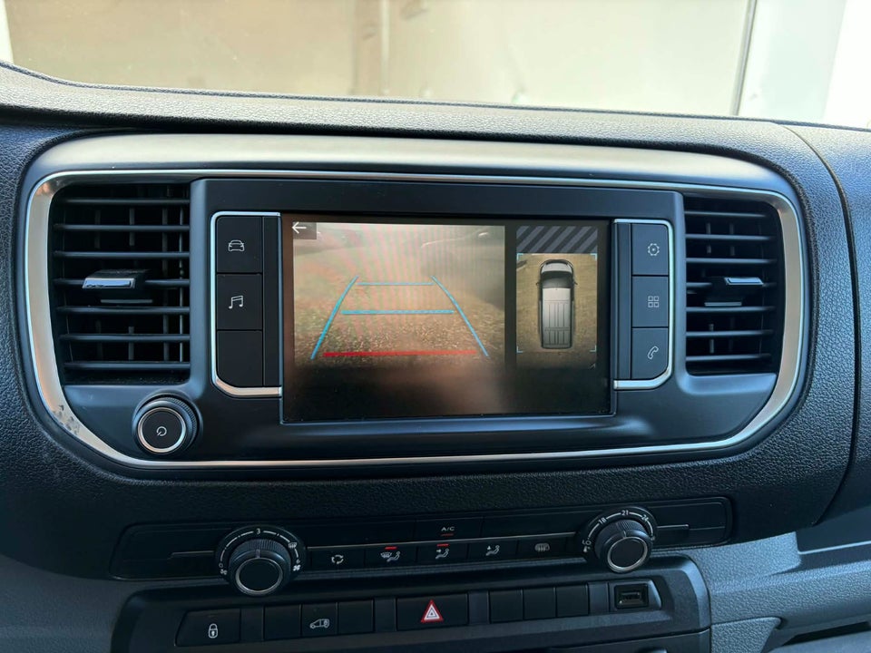 Toyota ProAce 2,0 D 122 Medium Comfort Master aut. 5d