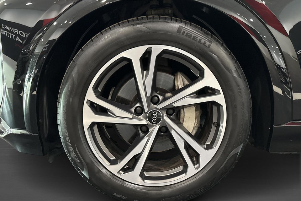 Audi Q6 e-tron Ultra quattro 5d