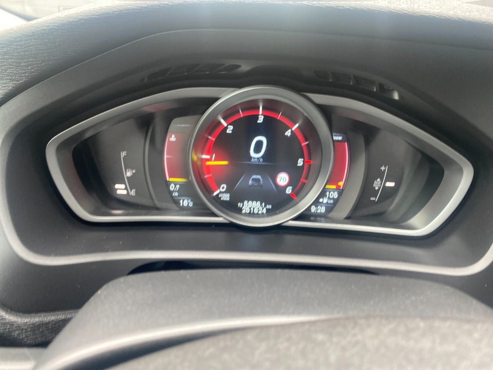 Volvo V40 2,0 D4 190 R-Design Drive-E 5d