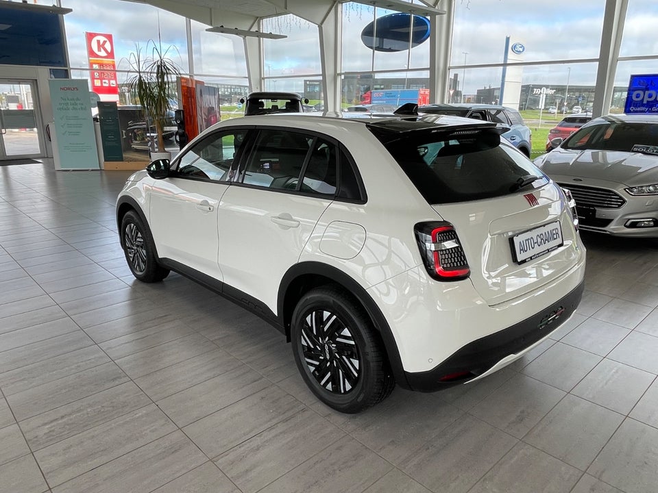 Fiat 600e 54 (RED) 5d