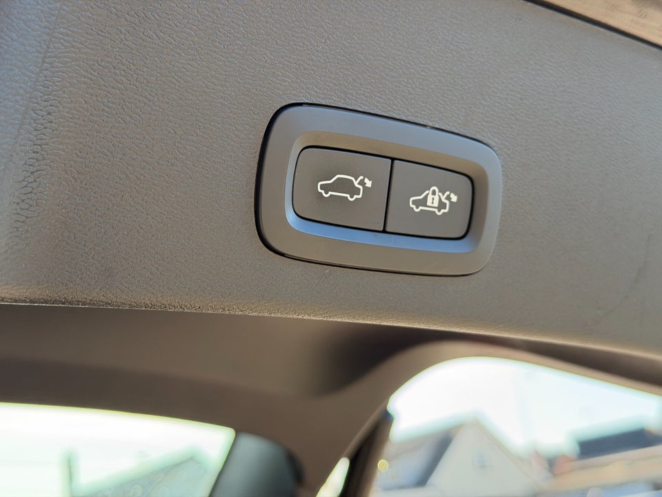 Volvo XC40 P6 ReCharge Core 5d