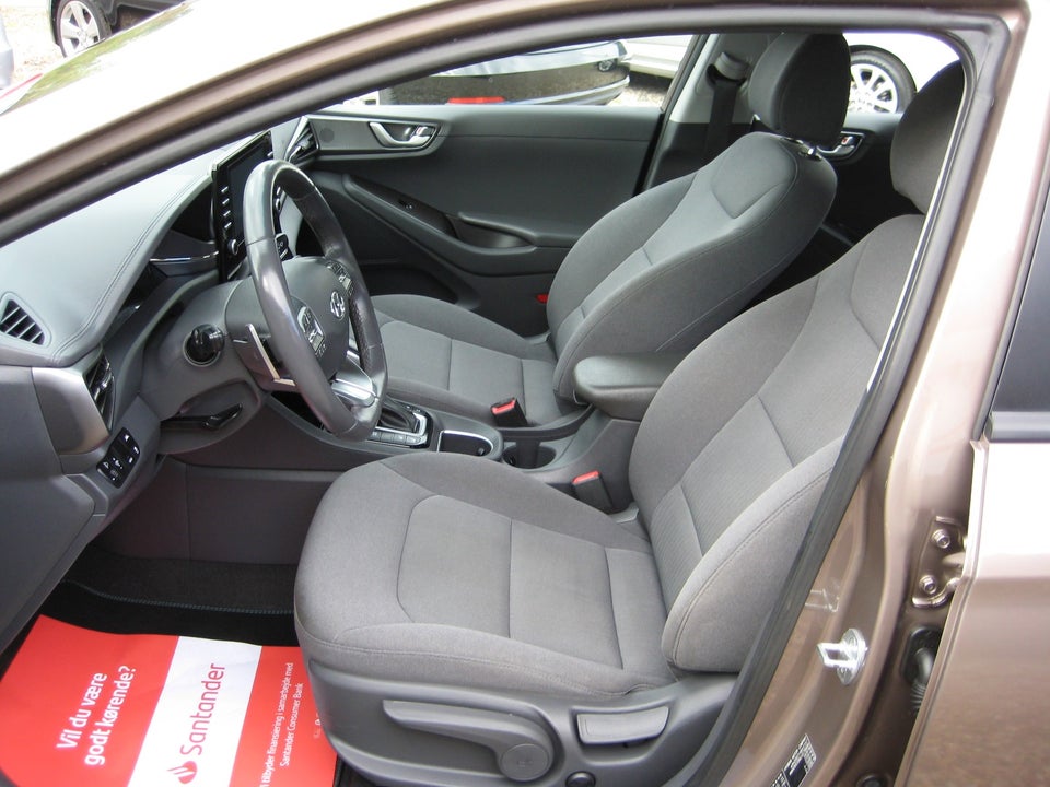 Hyundai Ioniq 1,6 PHEV Trend DCT 5d