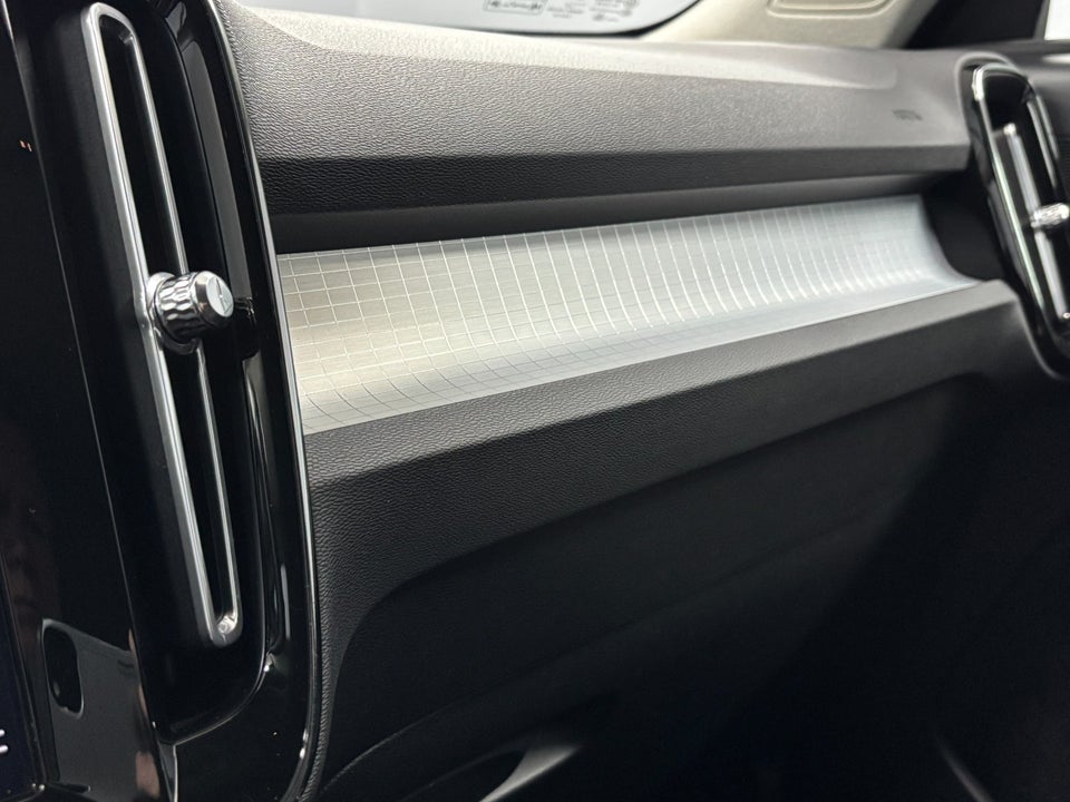 Volvo XC40 2,0 T4 190 Momentum aut. 5d