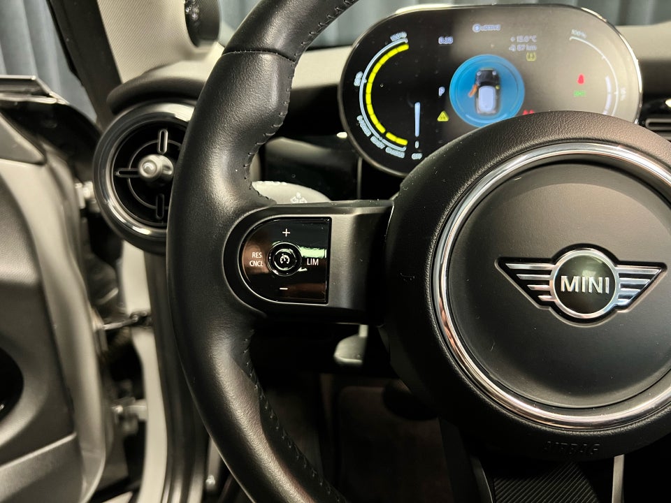 MINI Cooper SE Edition Premium Plus 3d