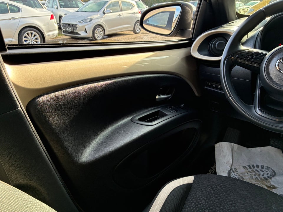 Toyota Aygo X 1,0 Air Pulse s-CVT 5d