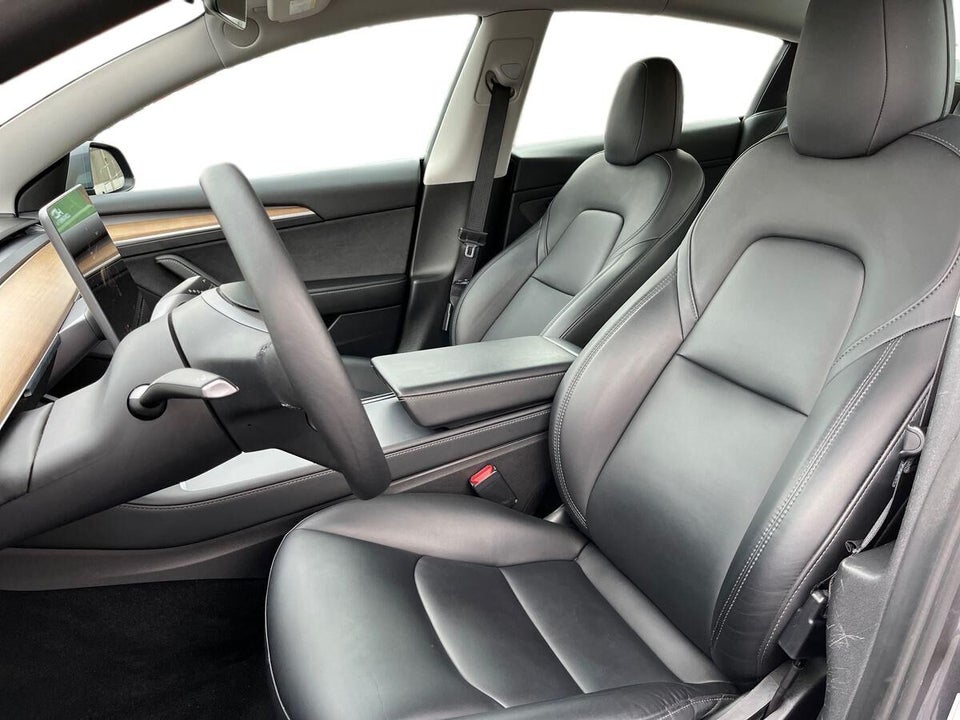 Tesla Model 3 Long Range AWD 4d