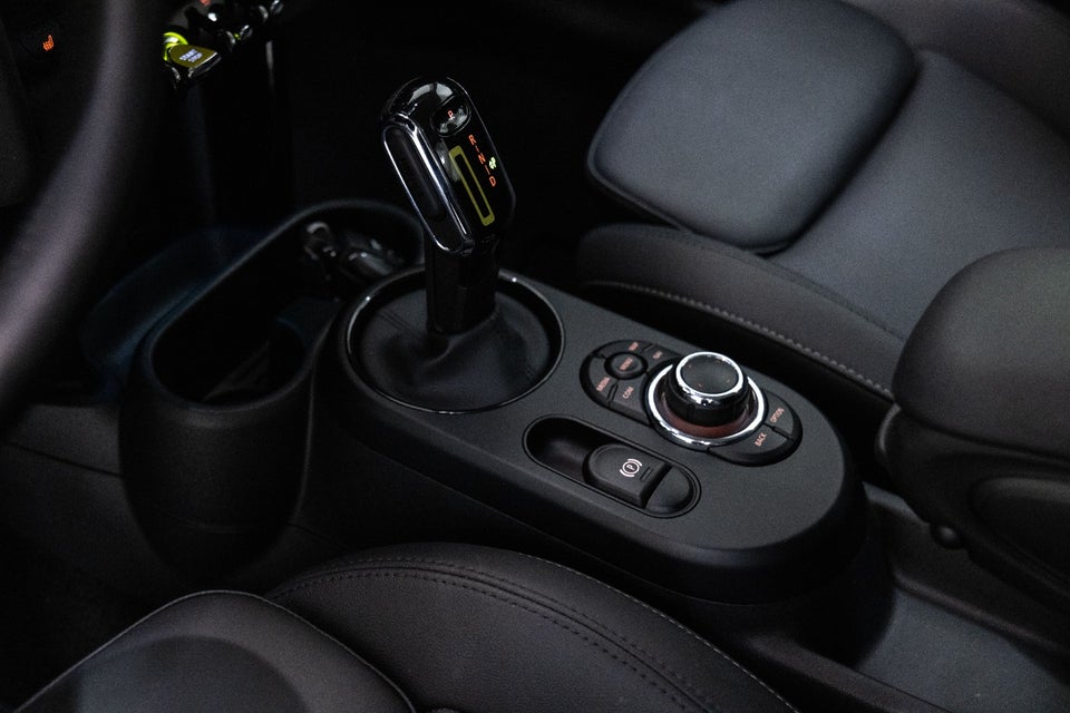 MINI Cooper SE Classic 3d