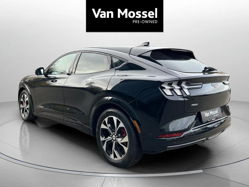 Ford Mustang Mach-E 98 Premium Extended Range AWD 5d