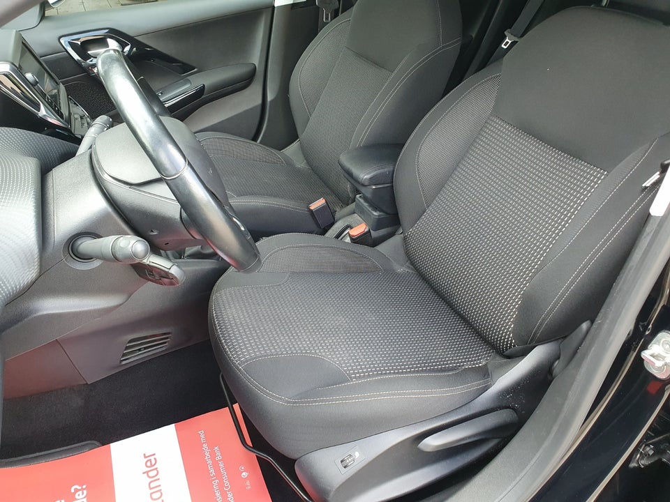 Peugeot 208 1,5 BlueHDi 100 Allure Sky 5d