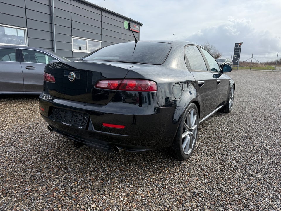 Alfa Romeo 159 2,2 JTS 4d
