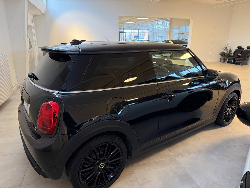 MINI Cooper SE Maximise 3d
