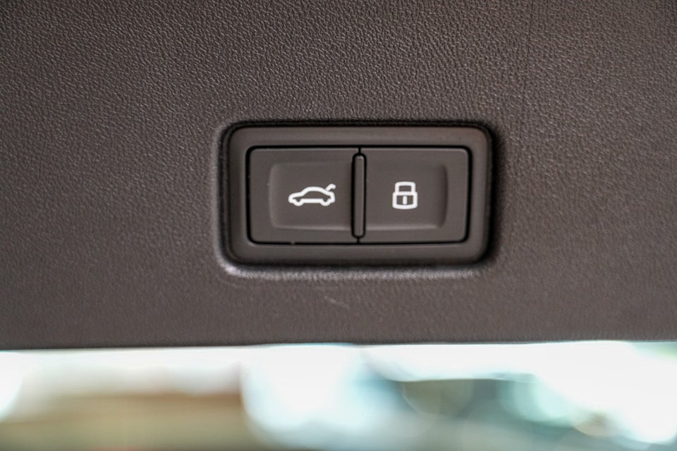 Audi Q4 e-tron 45 S-line 5d