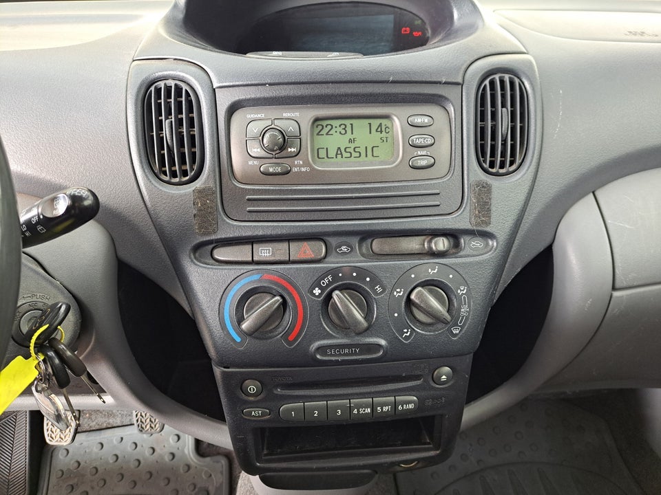 Toyota Yaris Verso 1,5 Luna Komfort 5d