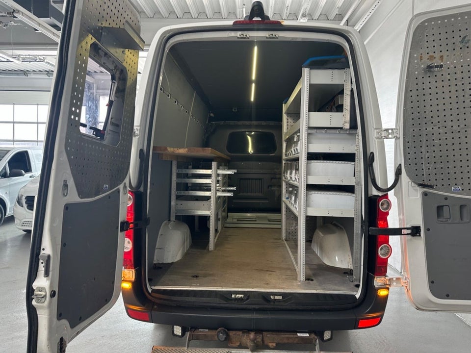 VW Crafter 2,0 TDi 163 Kassevogn M