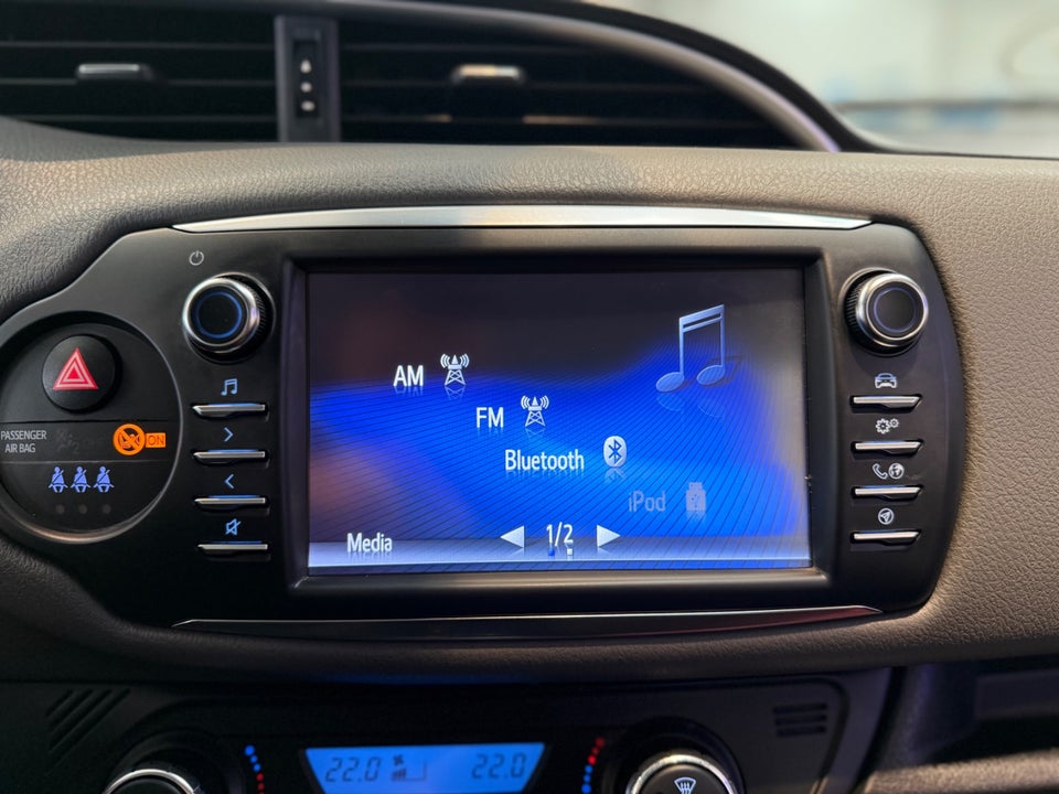 Toyota Yaris 1,5 Hybrid CHIC e-CVT 5d