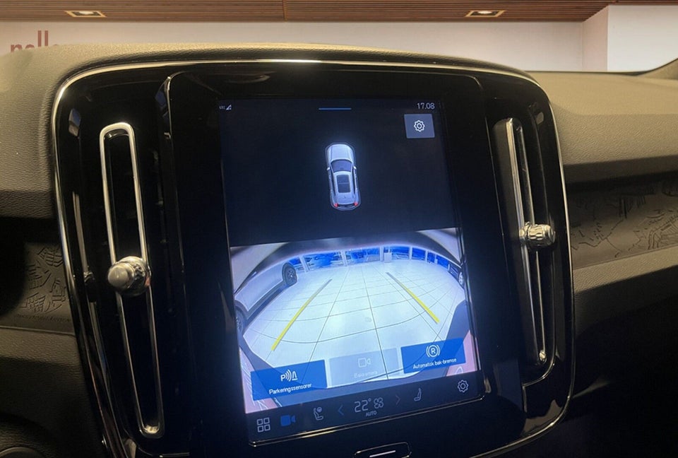 Volvo XC40 ReCharge Extended Range Plus 5d