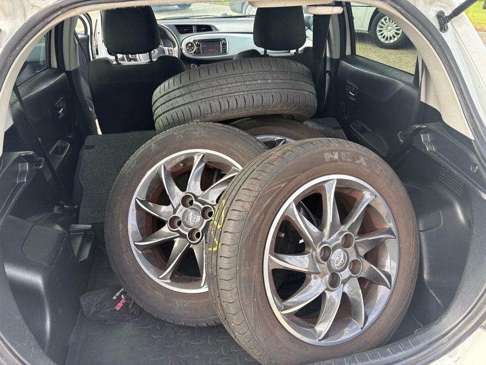 Toyota Yaris 1,5 Hybrid H3 Touch CVT 5d