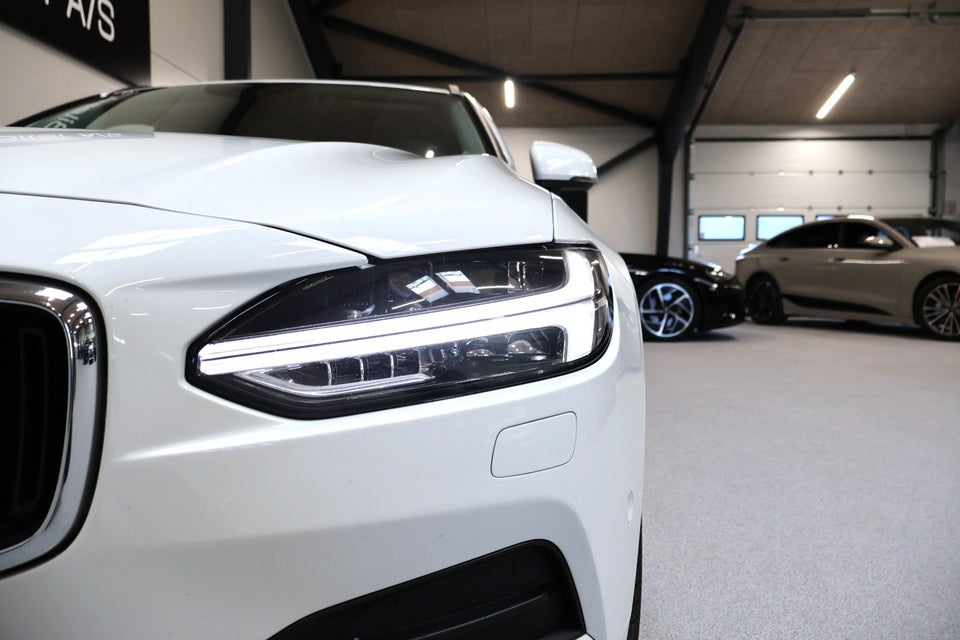 Volvo V90 2,0 D4 190 Momentum aut. 5d