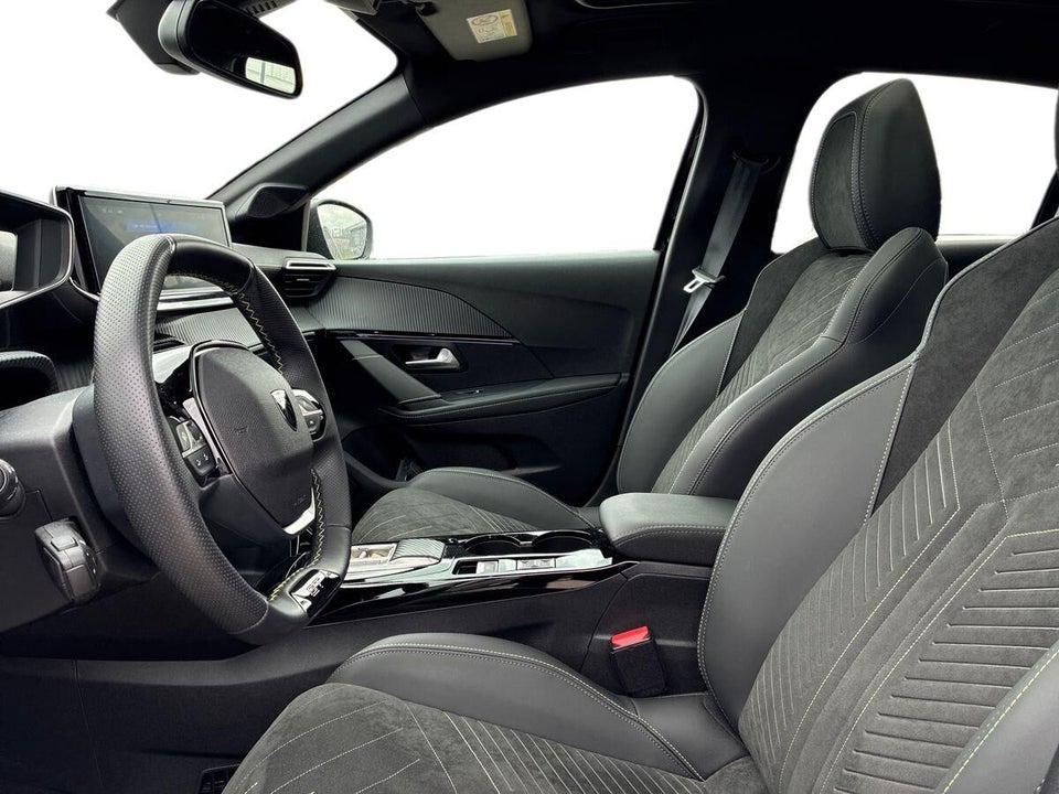 Peugeot e-208 54 GT Pack 5d