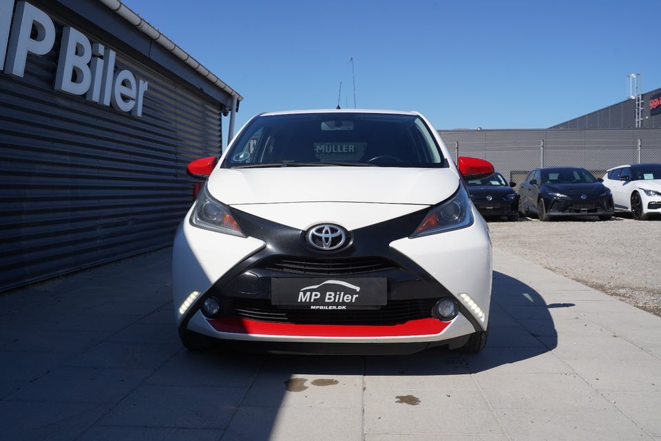 Toyota Aygo 1,0 VVT-i x-press 5d