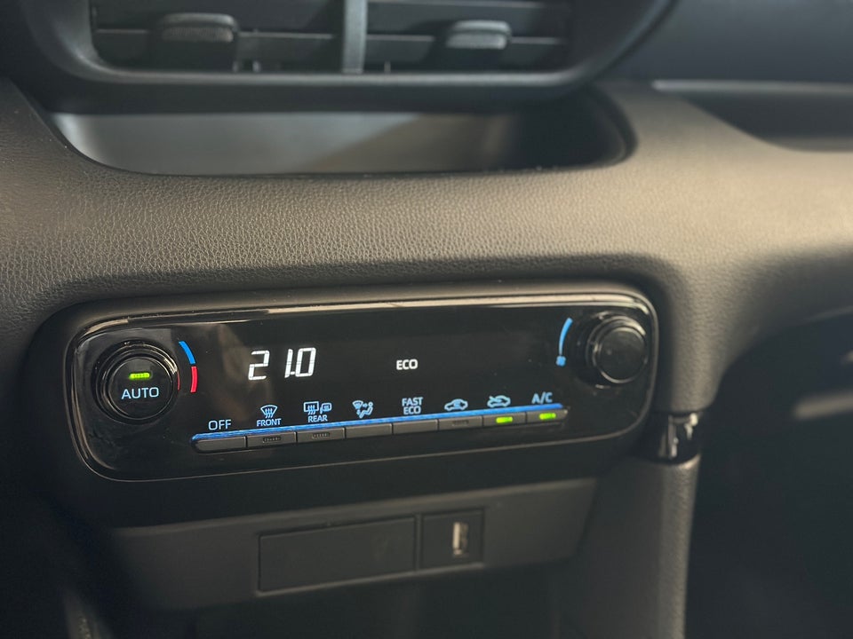 Toyota Yaris 1,5 Hybrid Active e-CVT 5d