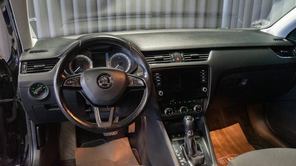 Skoda Octavia 1,6 TDi 115 Style Combi DSG 5d