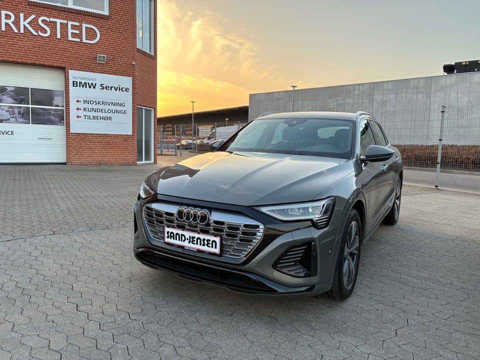 Audi Q8 e-tron 50 S-line quattro 5d
