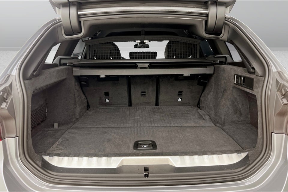 BMW 330e 2,0 Touring M-Sport aut. 5d