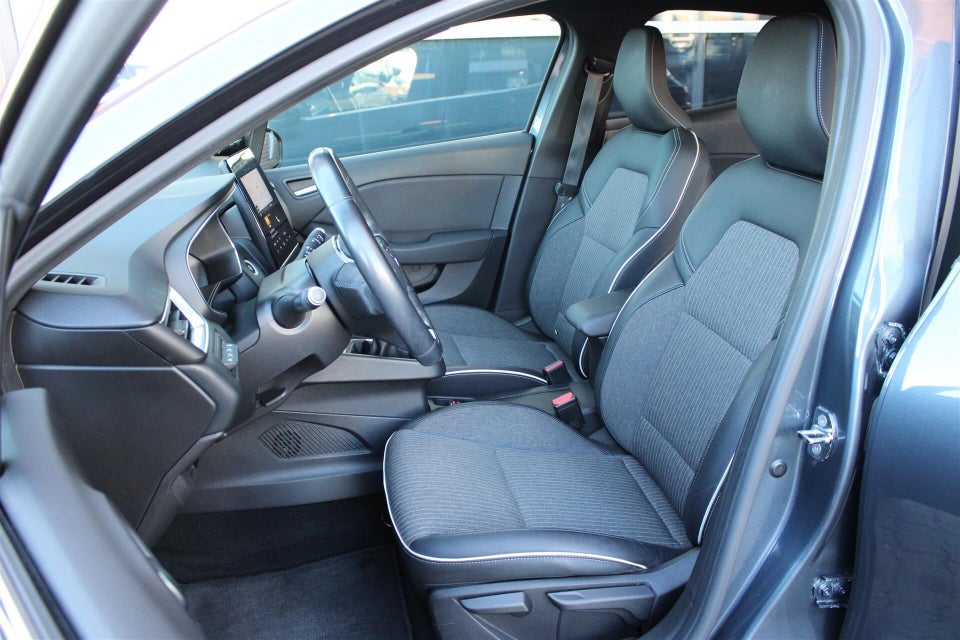 Renault Clio V 1,0 TCe 100 Intens 5d