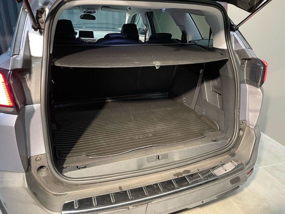 Peugeot 5008 1,2 e-THP 130 Allure 7prs 5d