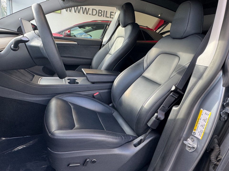 Tesla Model Y Long Range AWD 5d