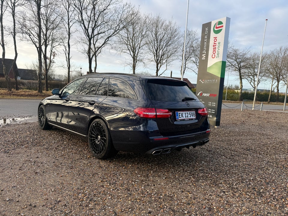 Mercedes E300 de 2,0 AMG Line stc. aut. 5d