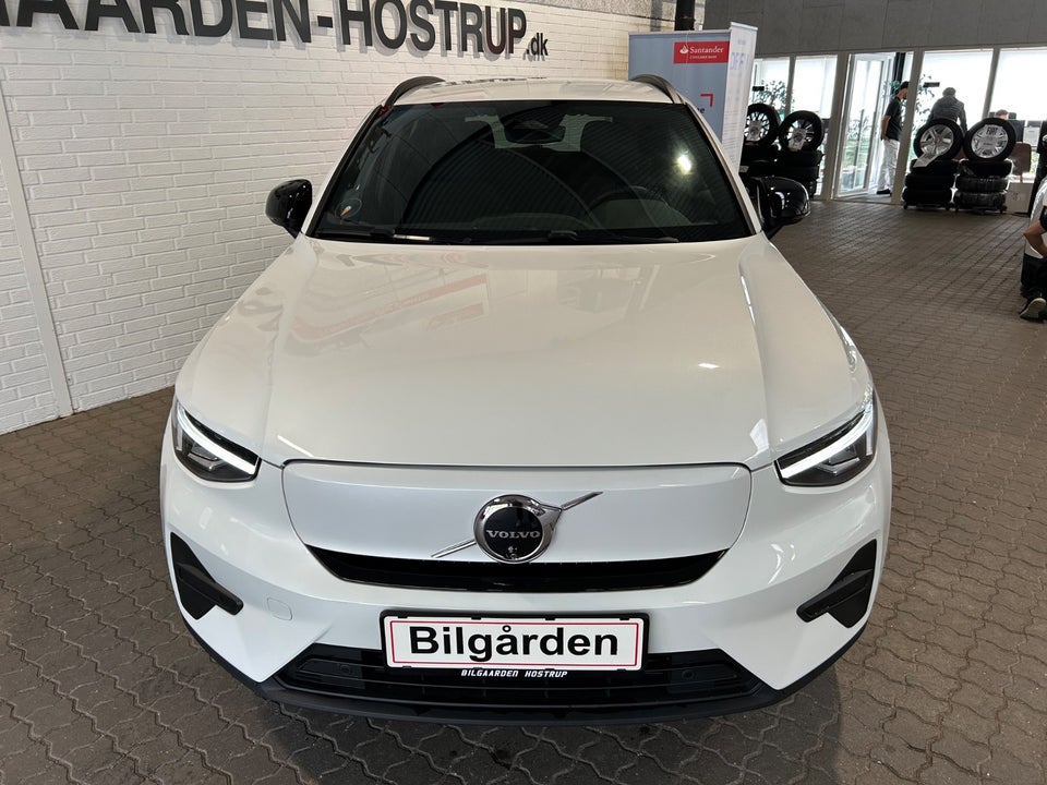 Volvo EX40 Standard Range Plus 5d