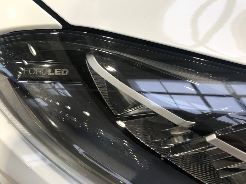 Ford Fiesta 1,0 EcoBoost mHEV Titanium 5d