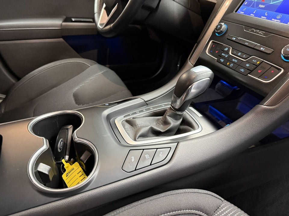 Ford Mondeo 2,0 HEV Titanium stc. CVT 5d