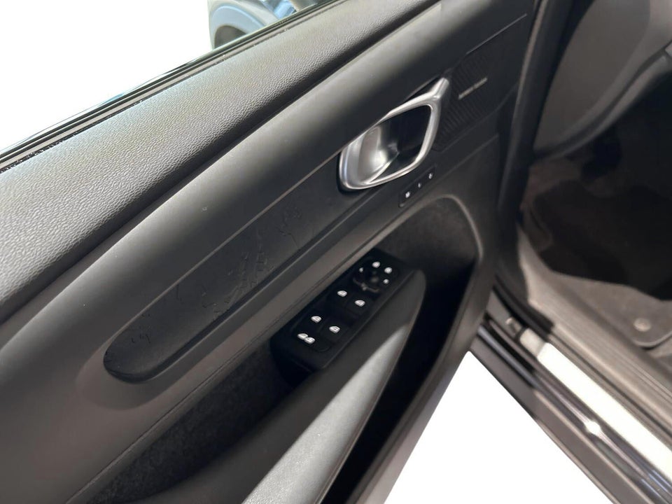 Volvo EX40 Extended Range Ultra 5d