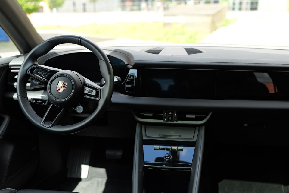 Porsche Macan 4 5d