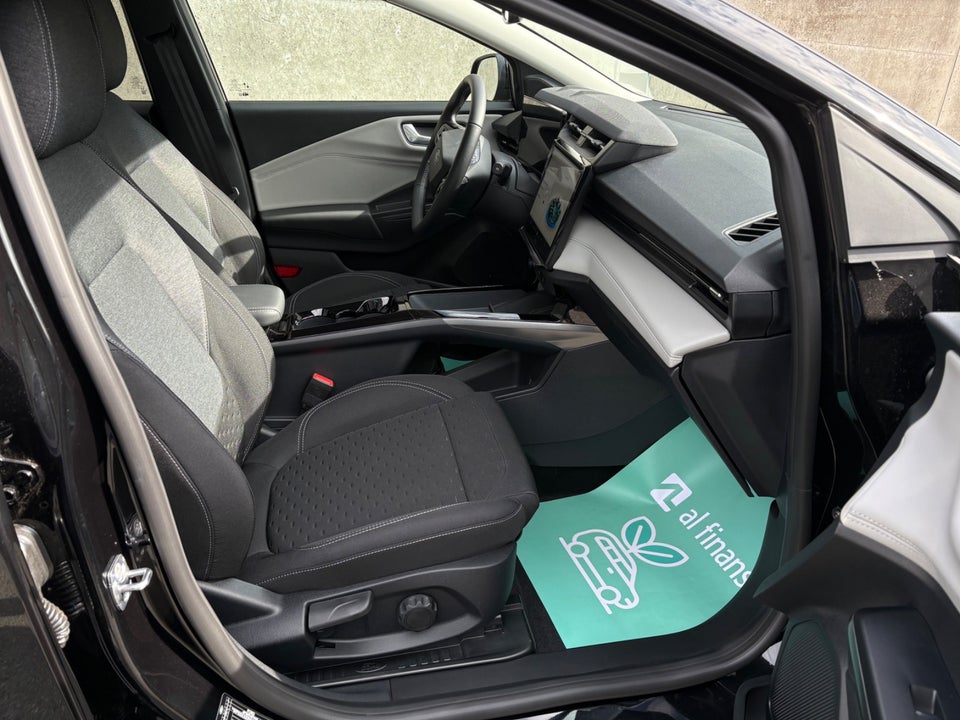 Ford Puma 46 Gen-E Select 5d