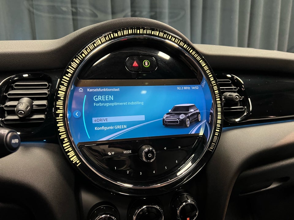 MINI Cooper SE Edition Premium Plus 3d