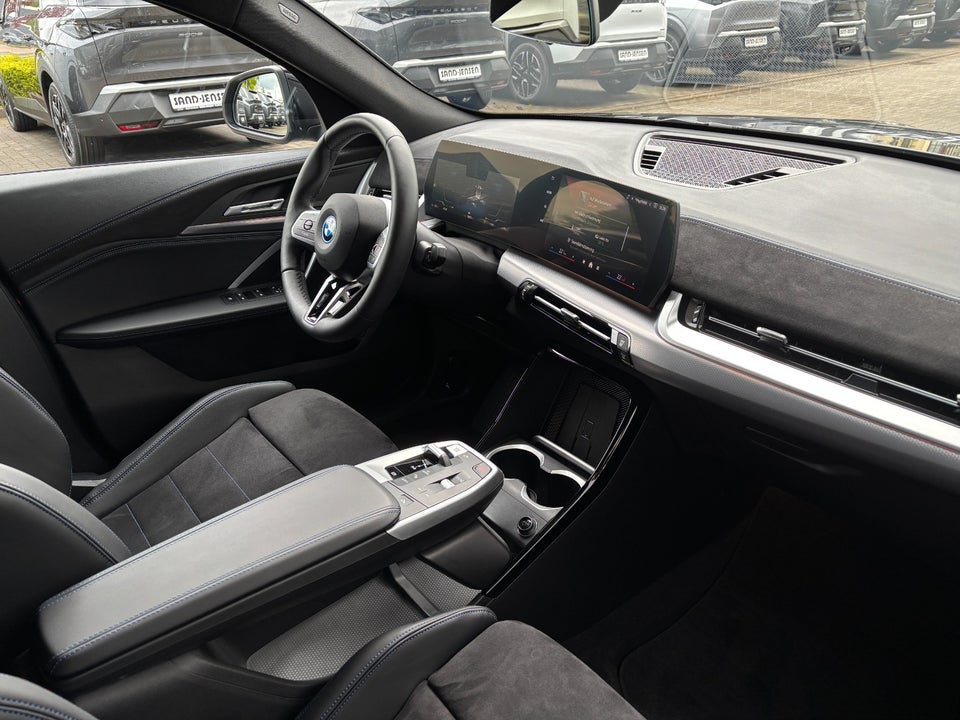 BMW iX2 xDrive30 M-Sport Premium 5d