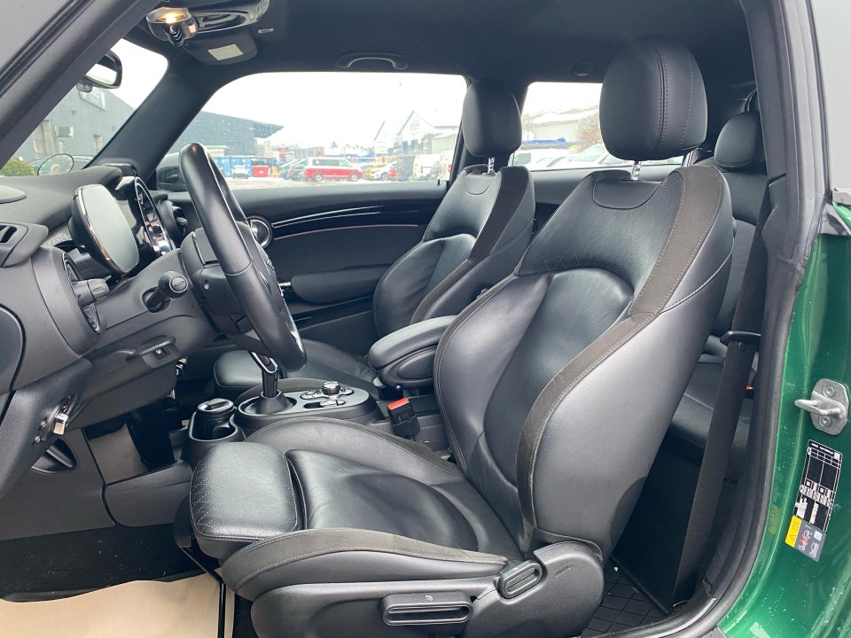 MINI Cooper SE Experience 3d